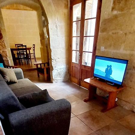 فيلا Santa Luċijaفي Ta Lucia Farmhouse With Private Pool And Bbq المظهر الخارجي الصورة