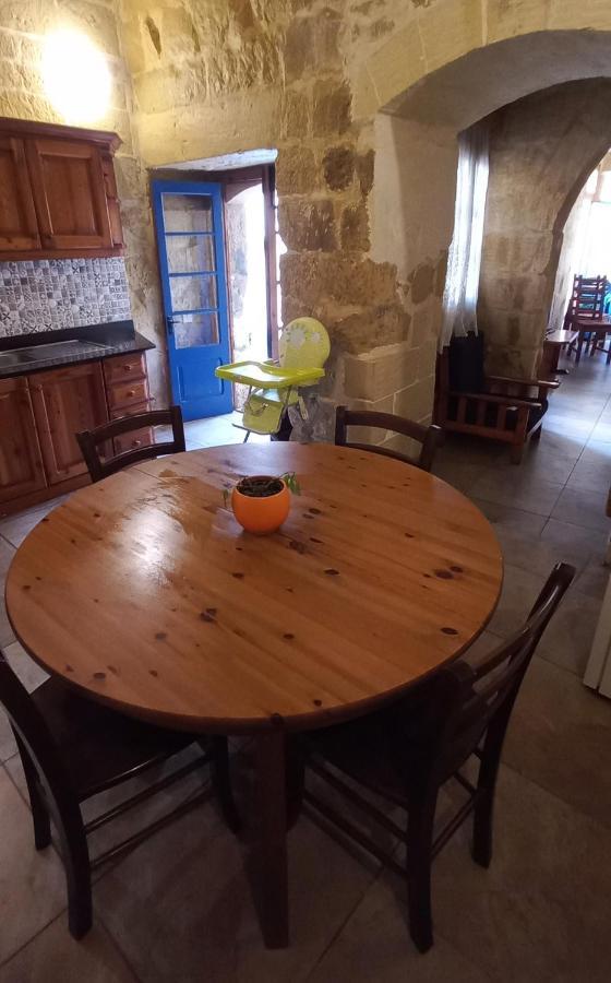 فيلا Santa Luċijaفي Ta Lucia Farmhouse With Private Pool And Bbq المظهر الخارجي الصورة